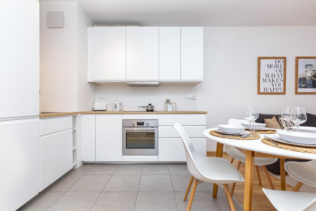 Butas Kasprzaka By Renters Warsaw